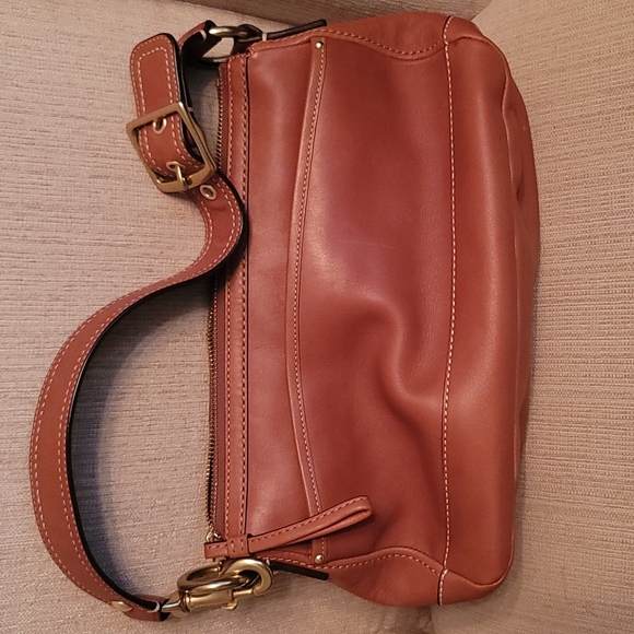 Coach Bag - Picture 2 of 4